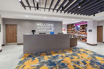 hampton inn and suites bloomfield hills detroit