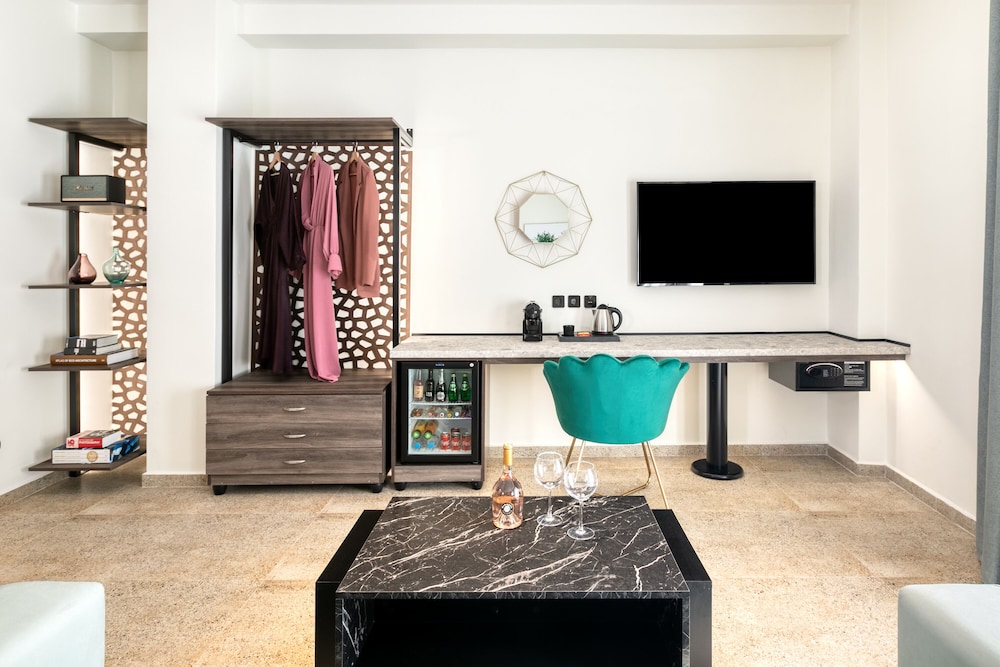 athens ivy suites