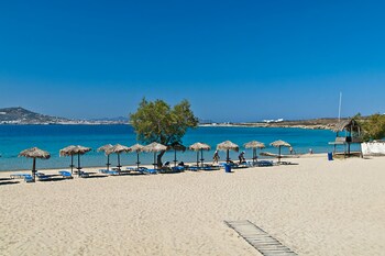 omilos beachfront house