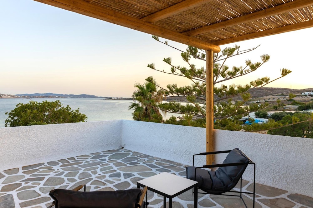 omilos beachfront house