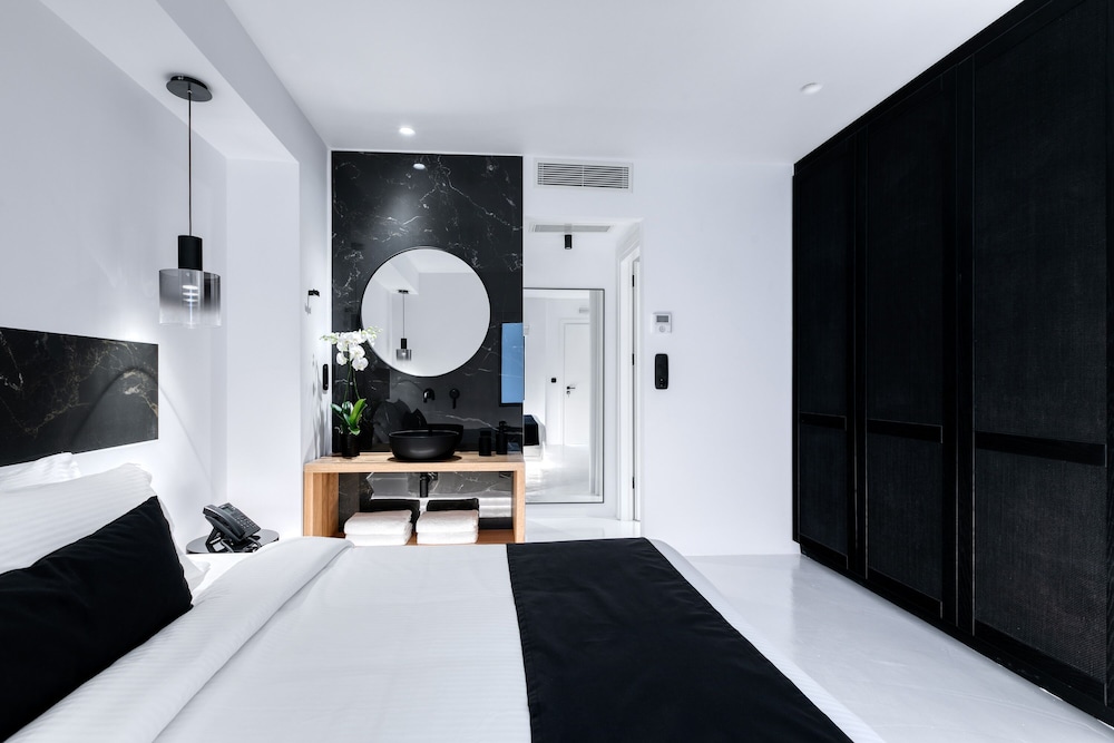 tagoo black
