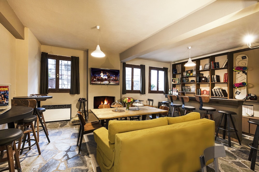 white hills suites and spa