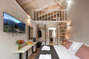 white hills suites and spa