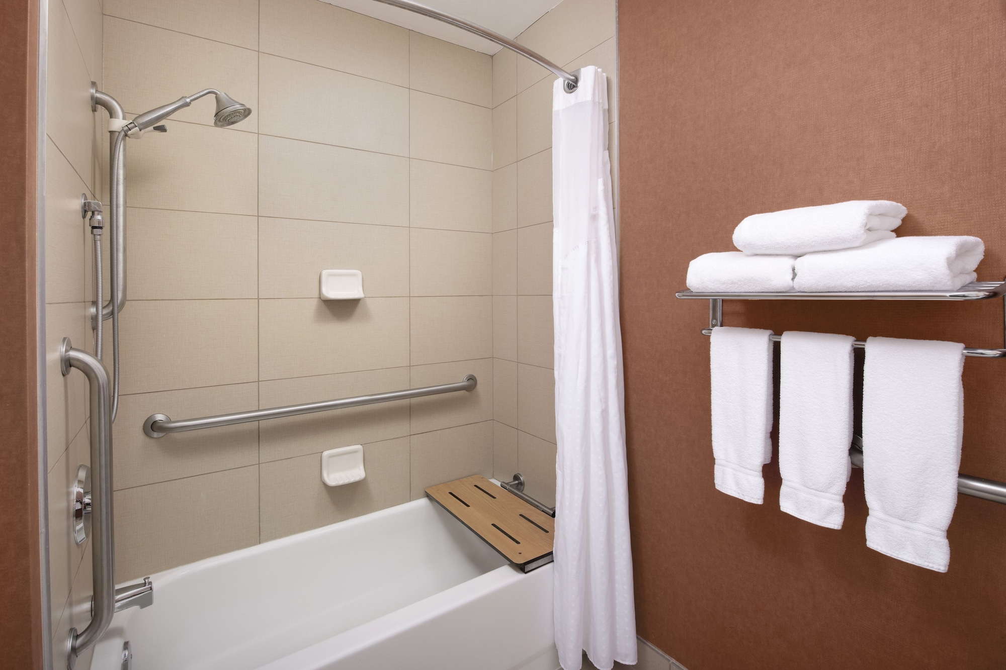 holiday inn express hotel and suites chambersburg by ihg