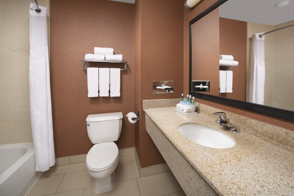 holiday inn express hotel and suites chambersburg by ihg