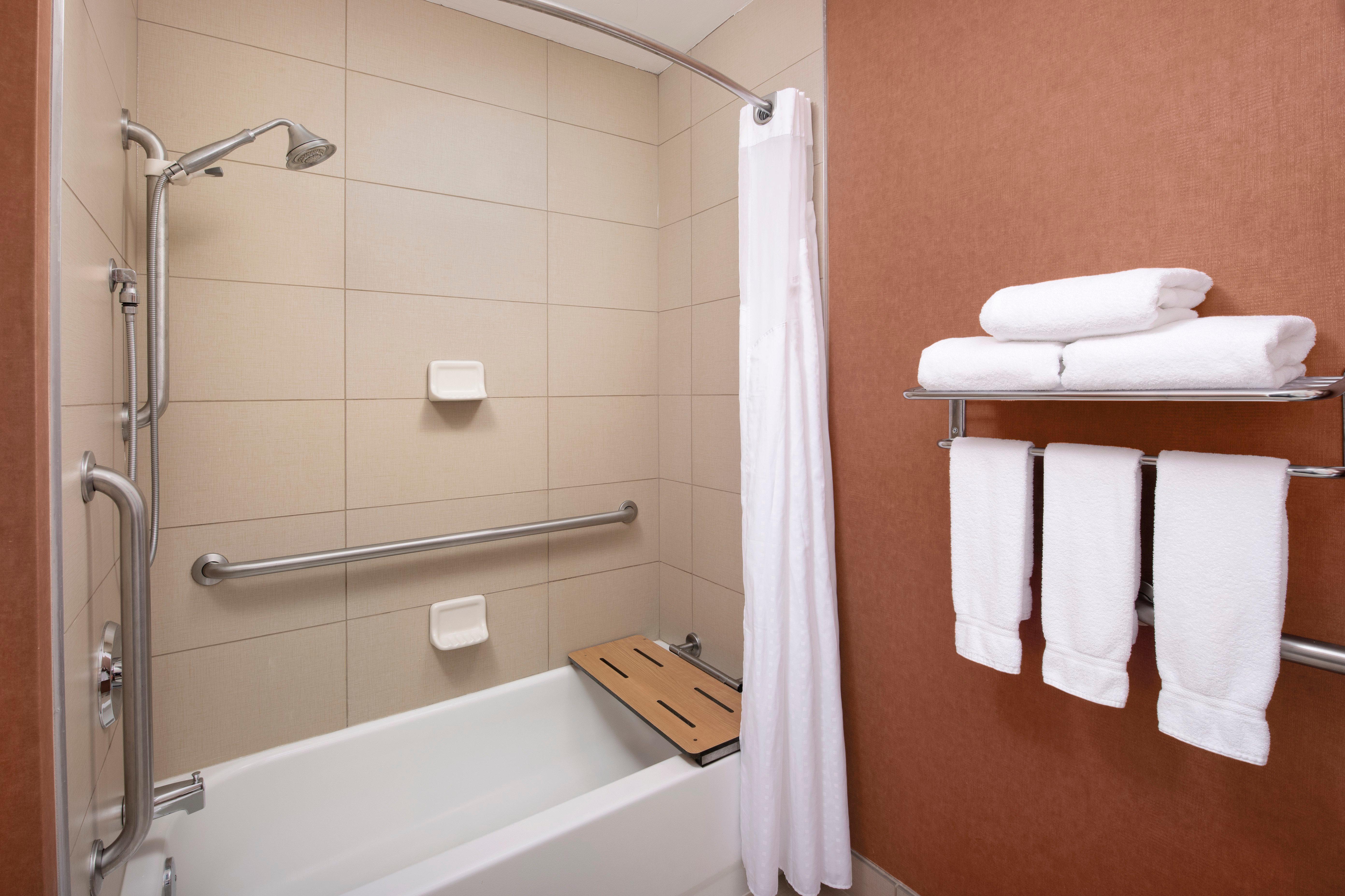 holiday inn express hotel and suites chambersburg by ihg