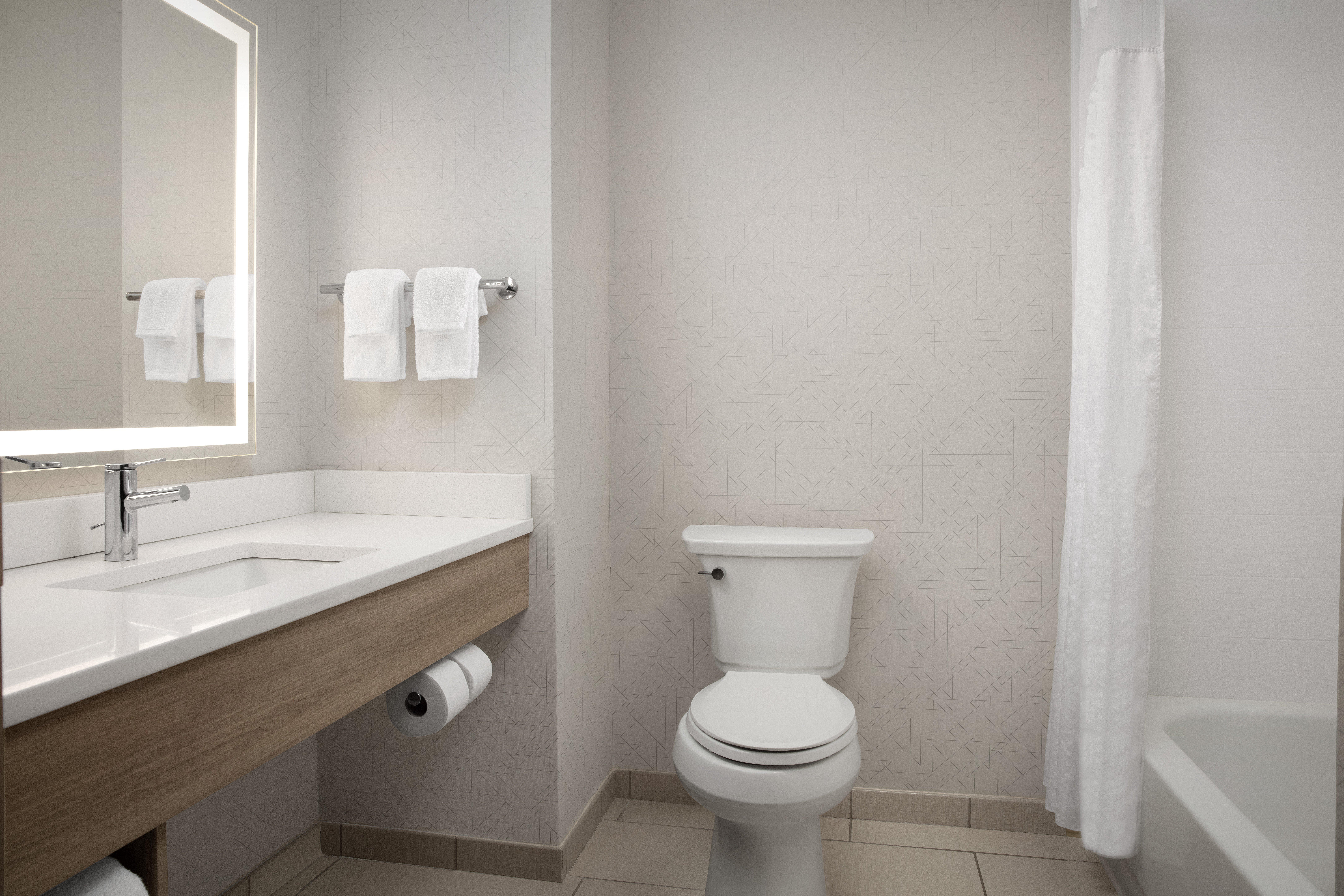 holiday inn express hotel and suites chambersburg by ihg