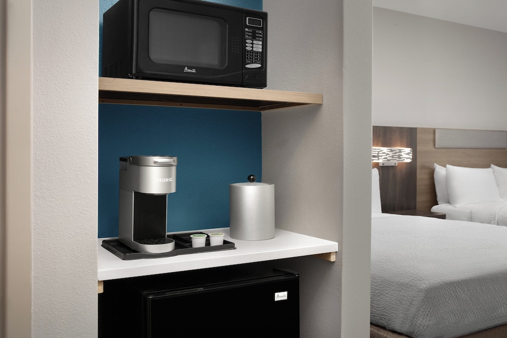 holiday inn express hotel and suites chambersburg by ihg