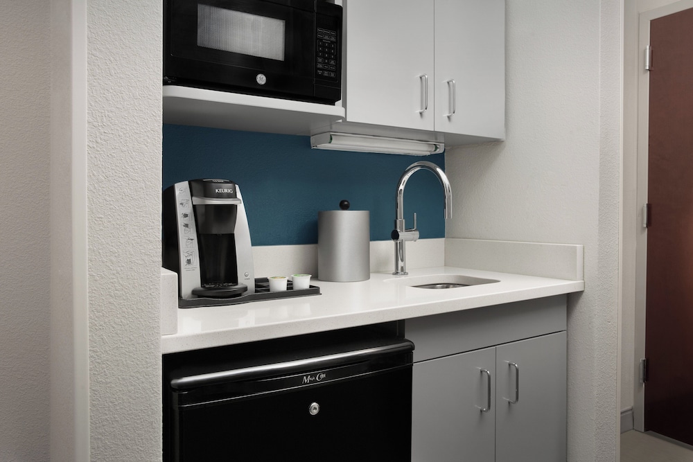holiday inn express hotel and suites chambersburg by ihg