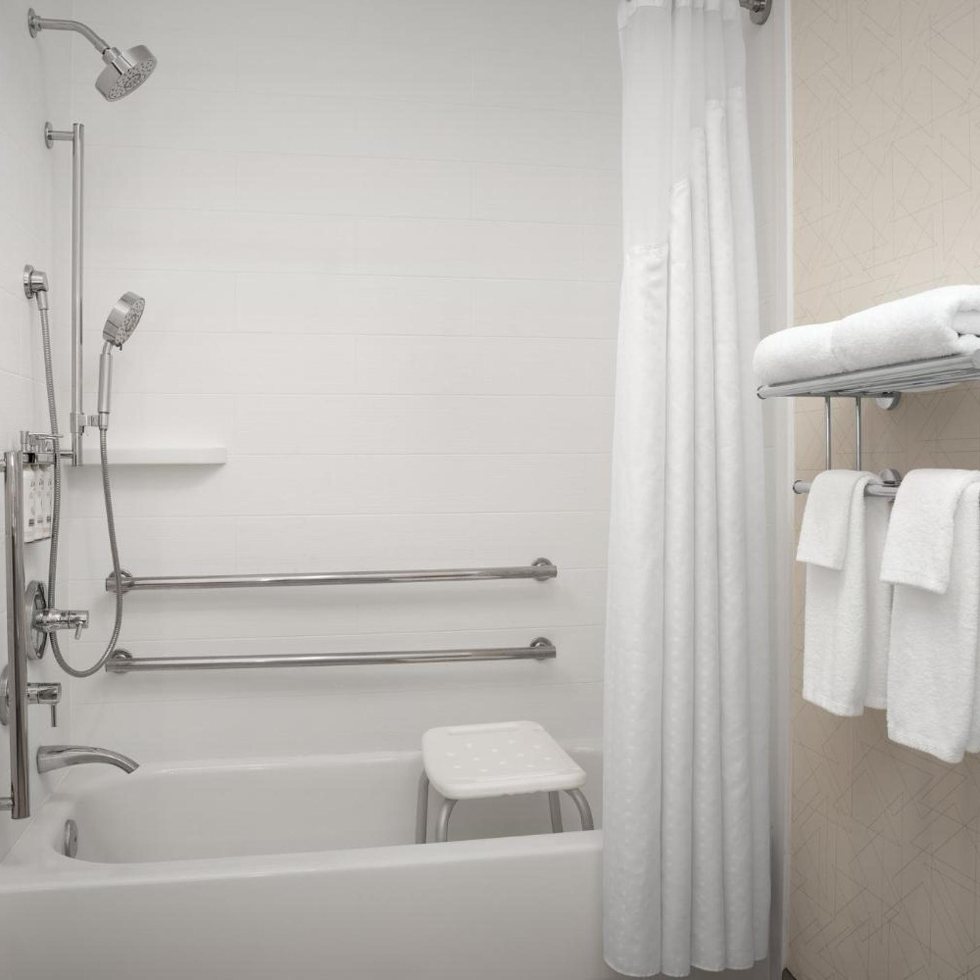 holiday inn express hotel and suites chambersburg by ihg