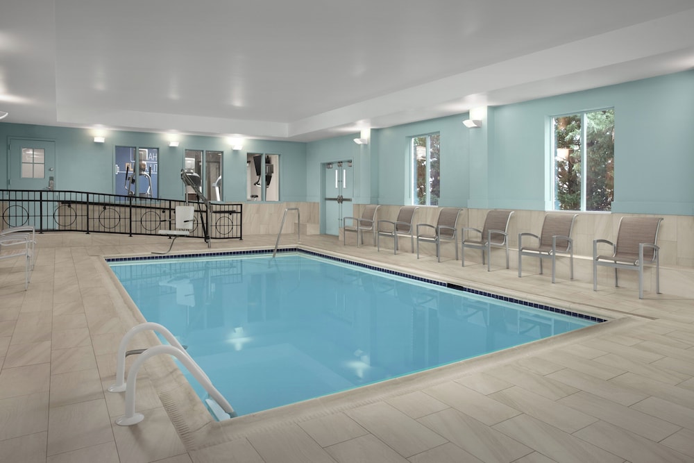 holiday inn express hotel and suites chambersburg by ihg