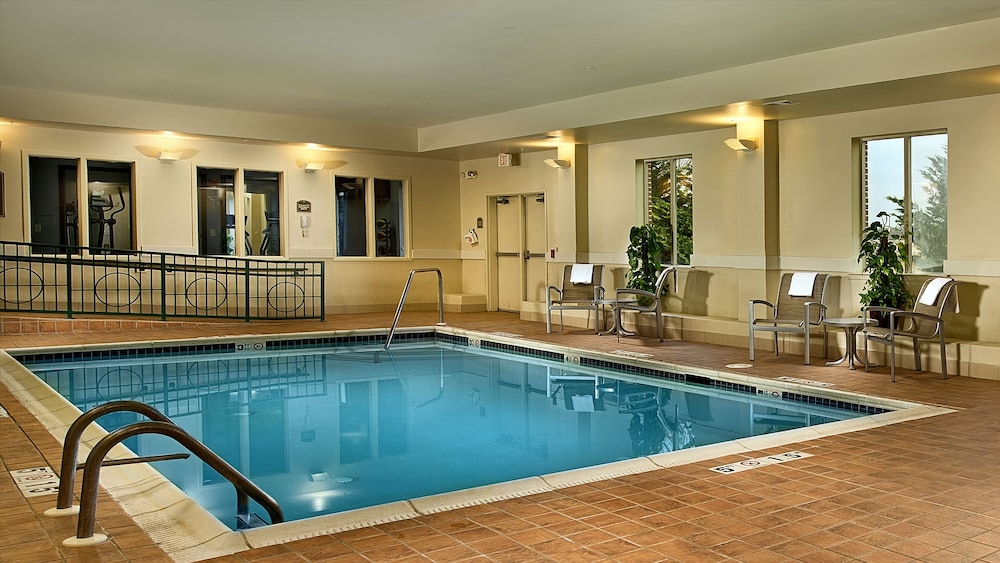 holiday inn express hotel and suites chambersburg by ihg