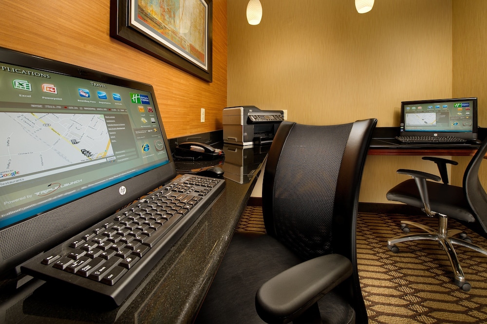 holiday inn express hotel and suites chambersburg by ihg
