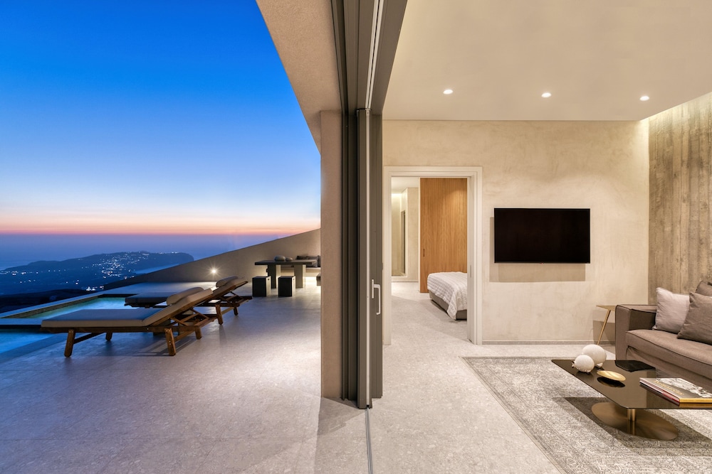santorini sky luxury resort