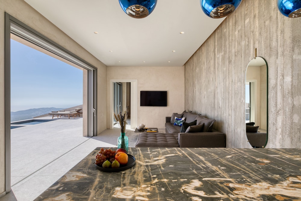 santorini sky luxury resort