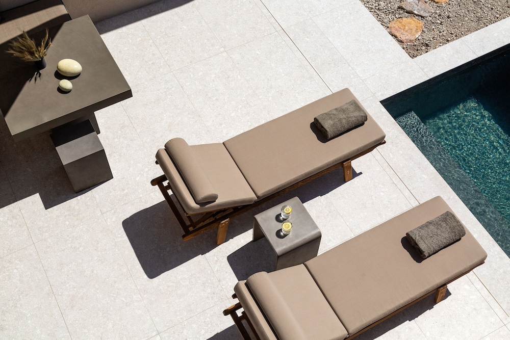 santorini sky luxury resort