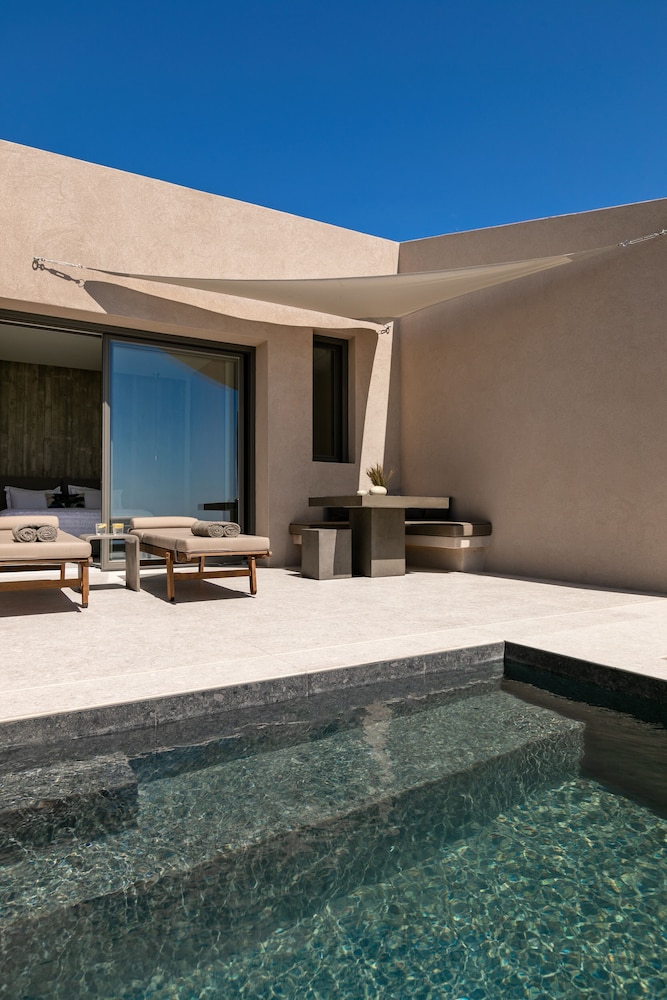 santorini sky luxury resort