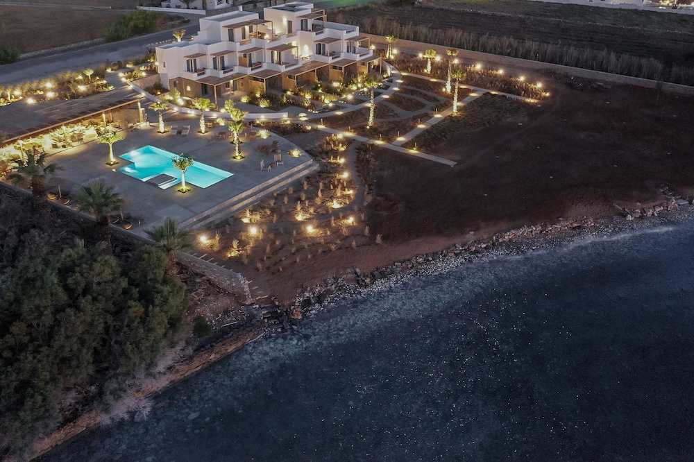 seesoo paros beachfront resort