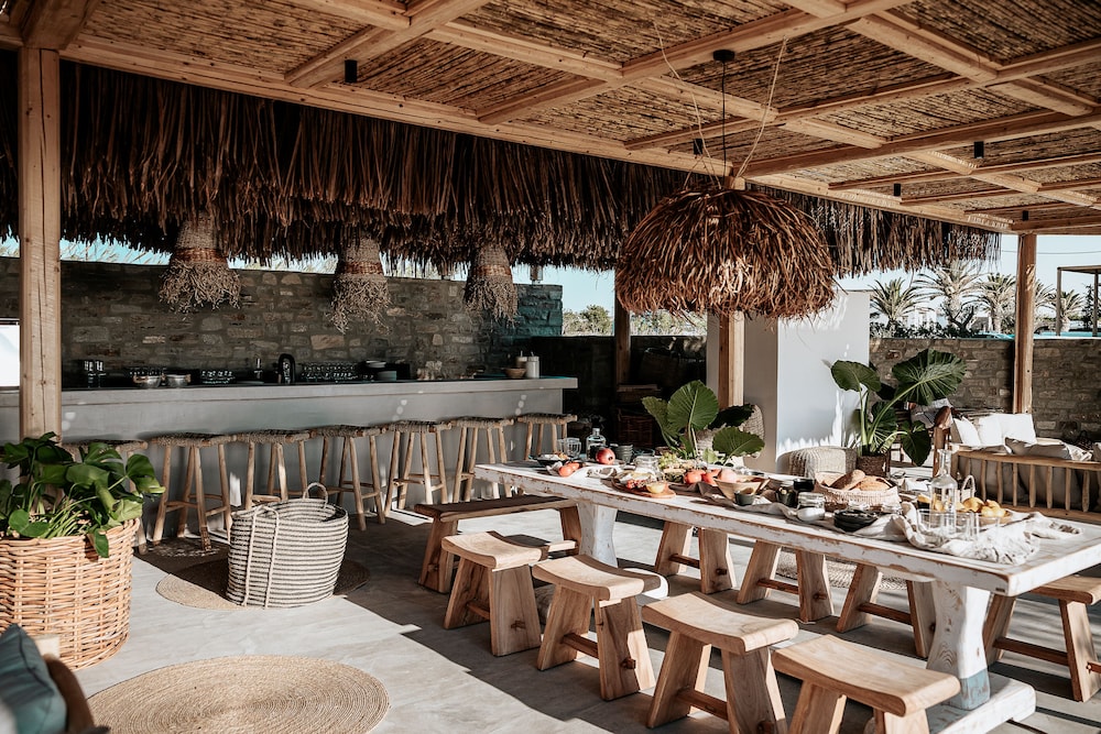 seesoo paros beachfront resort