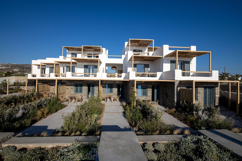 seesoo paros beachfront resort