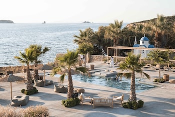 Seesoo Paros Beachfront Resort,Paros>>Parikia,4 star