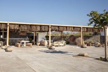 seesoo paros beachfront resort