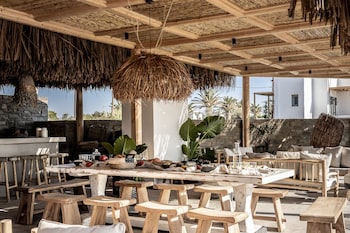 seesoo paros beachfront resort