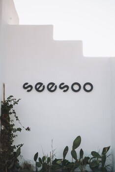 seesoo paros beachfront resort