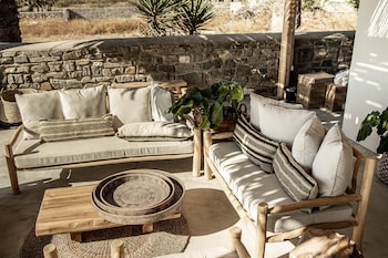 seesoo paros beachfront resort