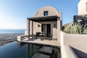 nimbus santorini