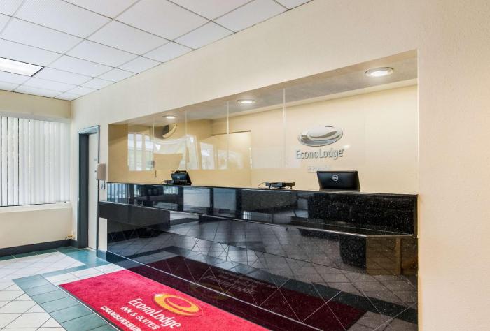 econo lodge inn and suites