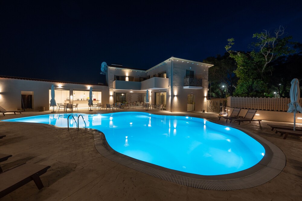 scarabeo hotel and villas parga