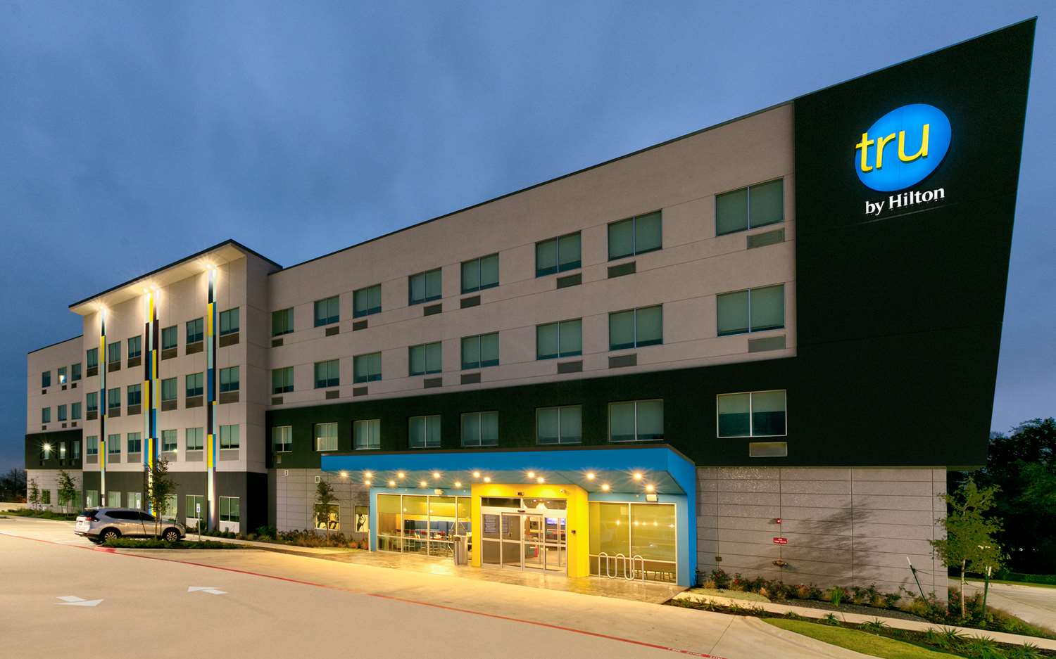 tru by hilton austin nw arboretum tx