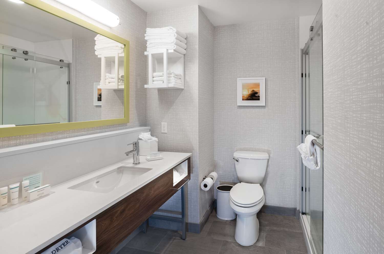 hampton inn riverside march air force base