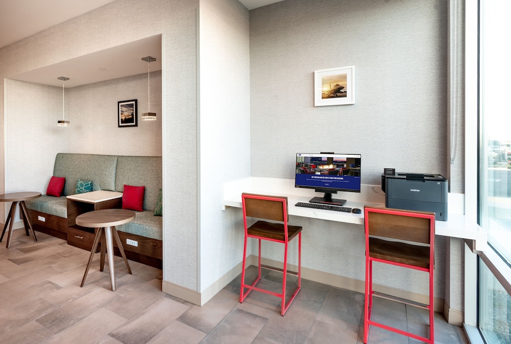 hampton inn riverside march air force base