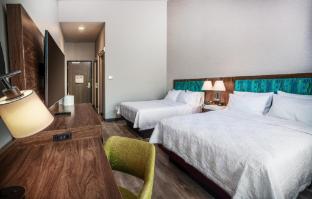 hampton inn riverside march air force base