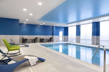 Hampton Inn & Suites St. Charles Old Town Area,Frontier Township>>Alton,3 star