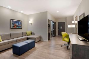 comfort suites cincinnati university downtown