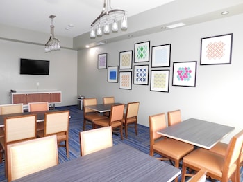 holiday inn express and suites canon city an ihg hotel