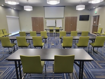 holiday inn express and suites canon city an ihg hotel