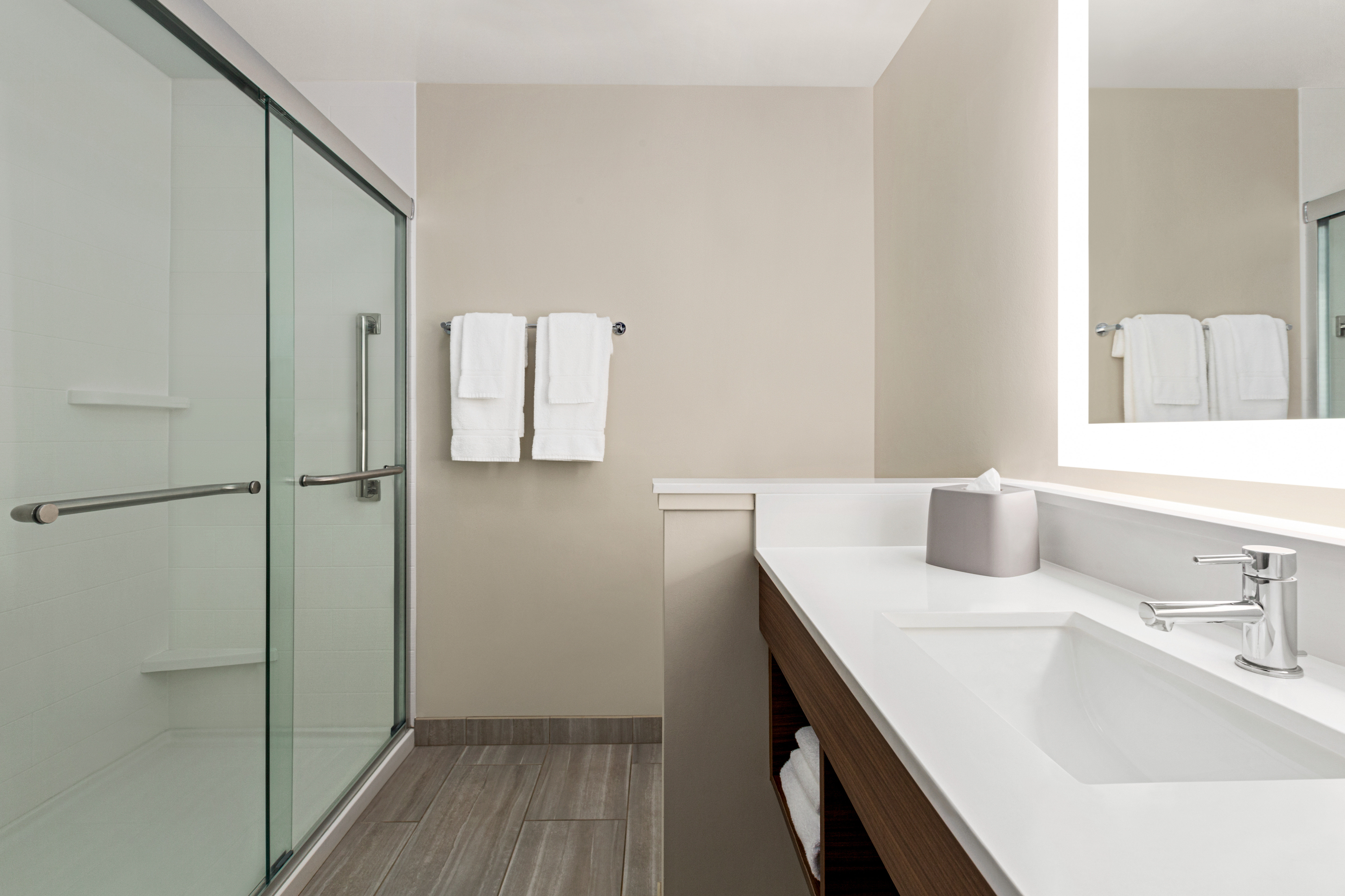 holiday inn express and suites ukiah an ihg hotel
