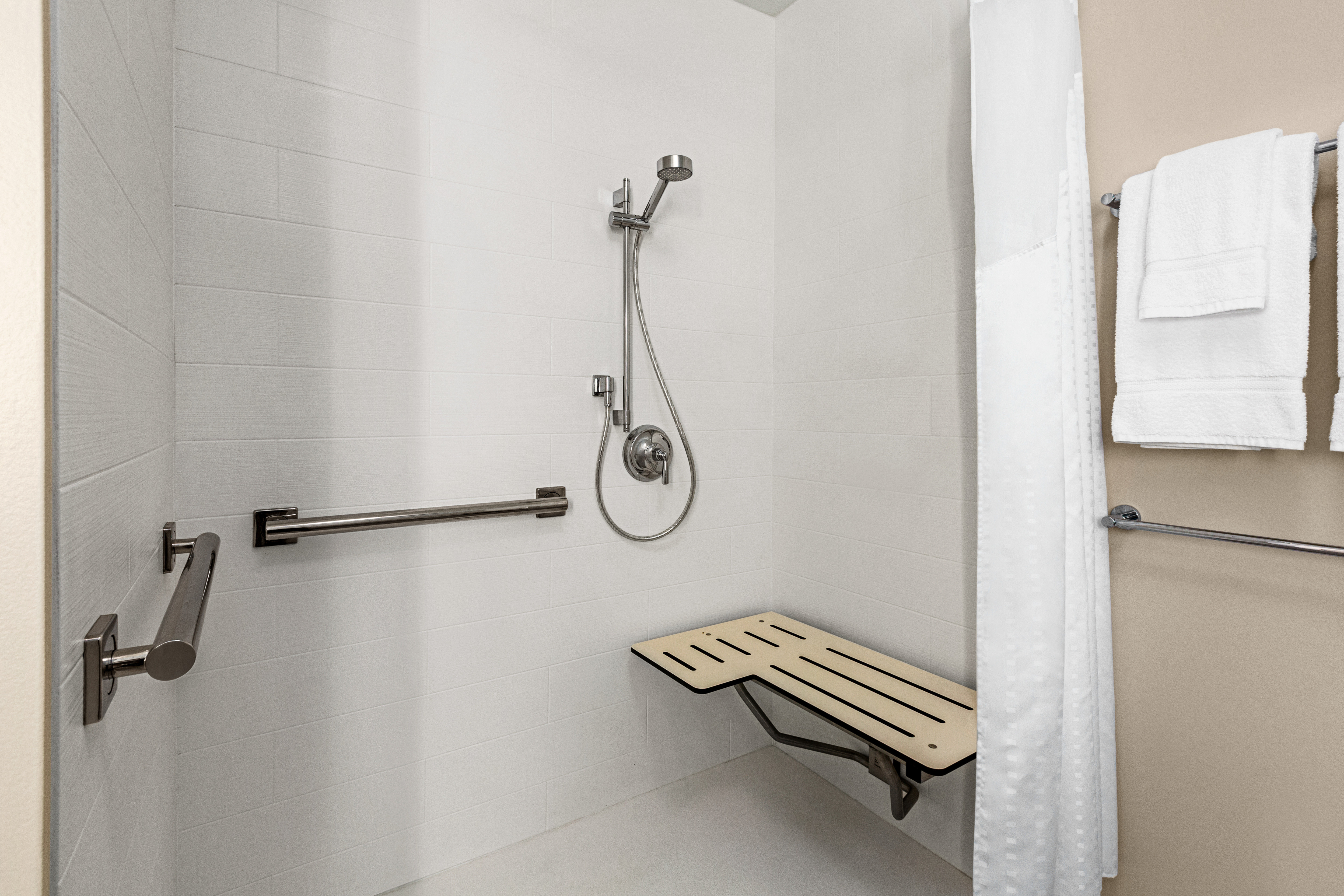 holiday inn express and suites ukiah an ihg hotel