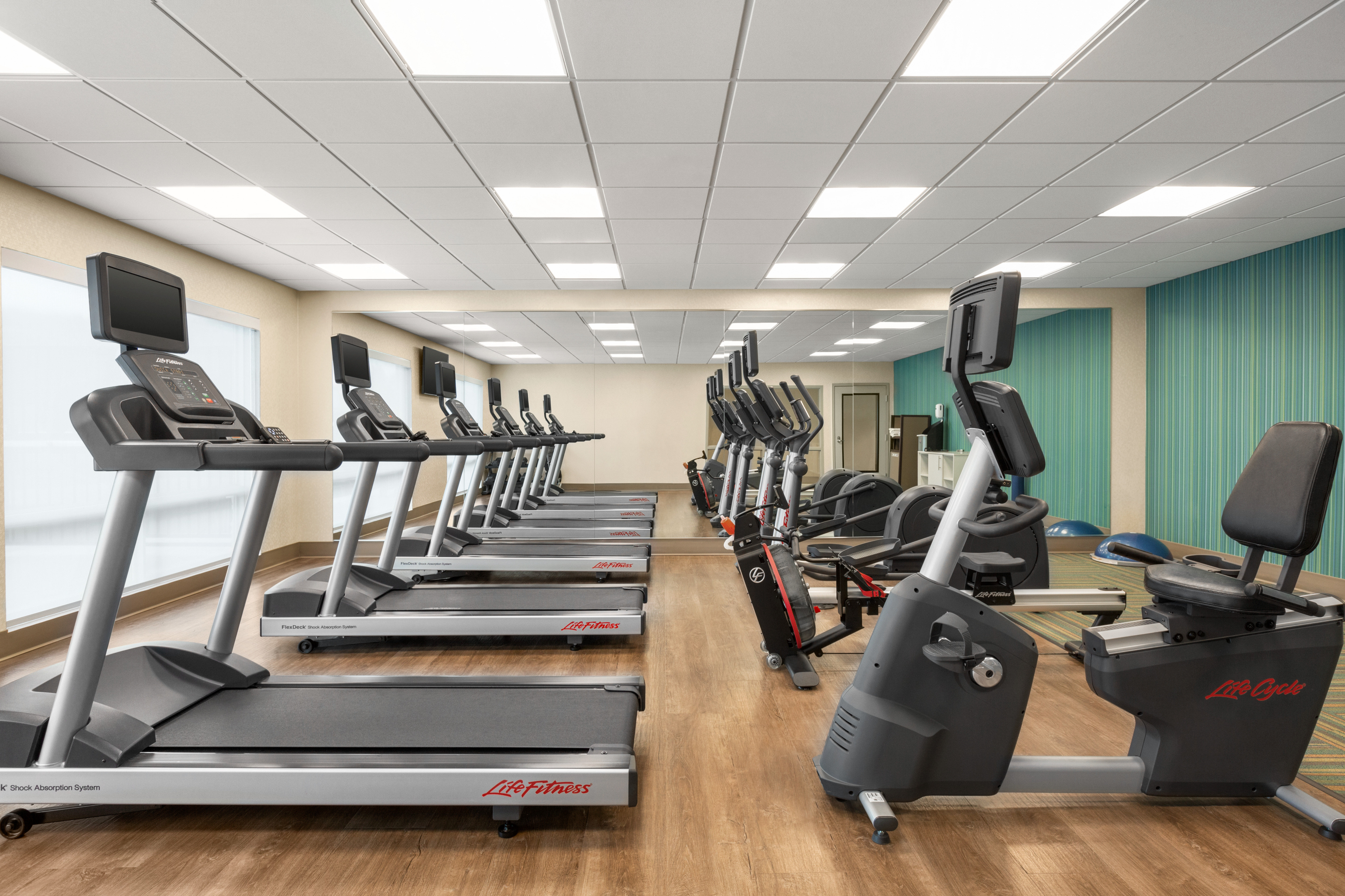 holiday inn express and suites ukiah an ihg hotel