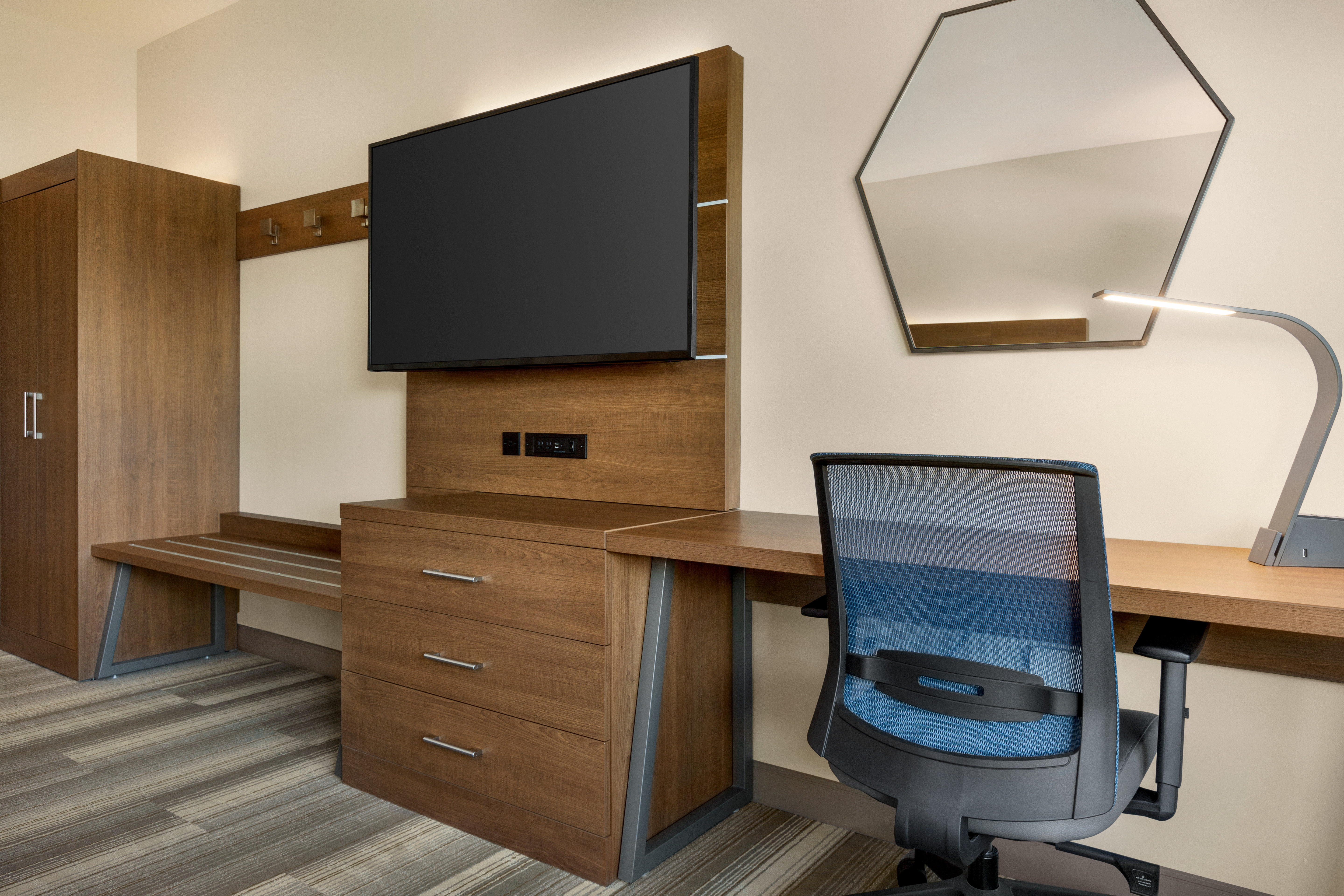 holiday inn express and suites ukiah an ihg hotel