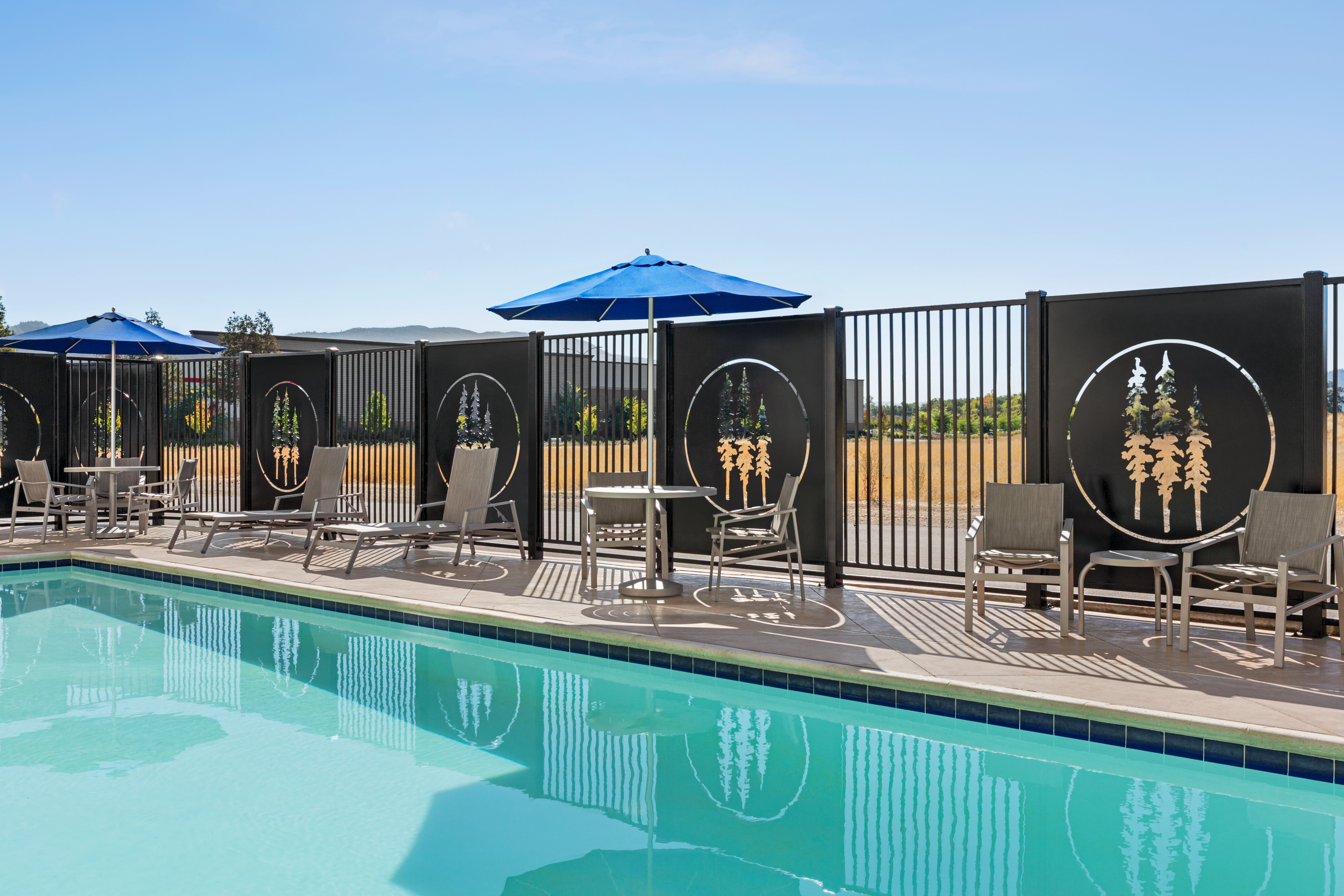 holiday inn express and suites ukiah an ihg hotel