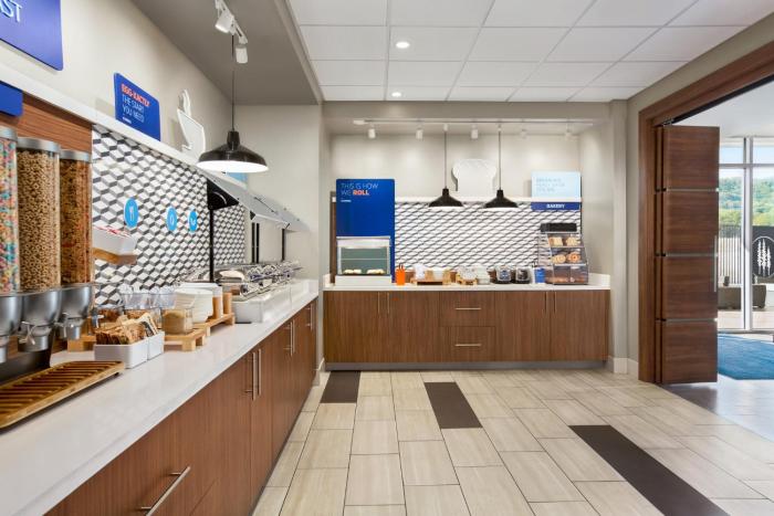 holiday inn express and suites ukiah an ihg hotel