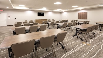 staybridge suites charlotte airport area tyvola