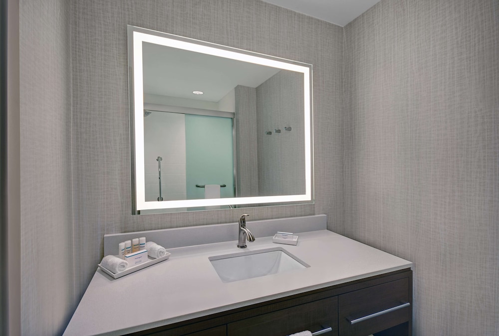 home2 suites by hilton blacksburg university