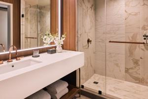 omni boston hotel at the seaport