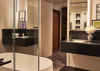 omni boston hotel at the seaport